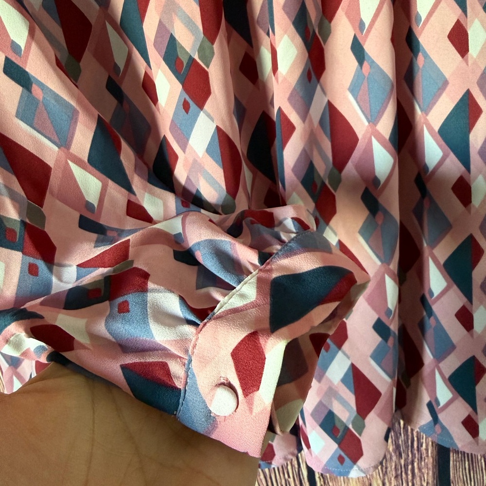Elaine Rose Stylish Geometric Blouse - Pink and Blue - Picture 3 of 5
